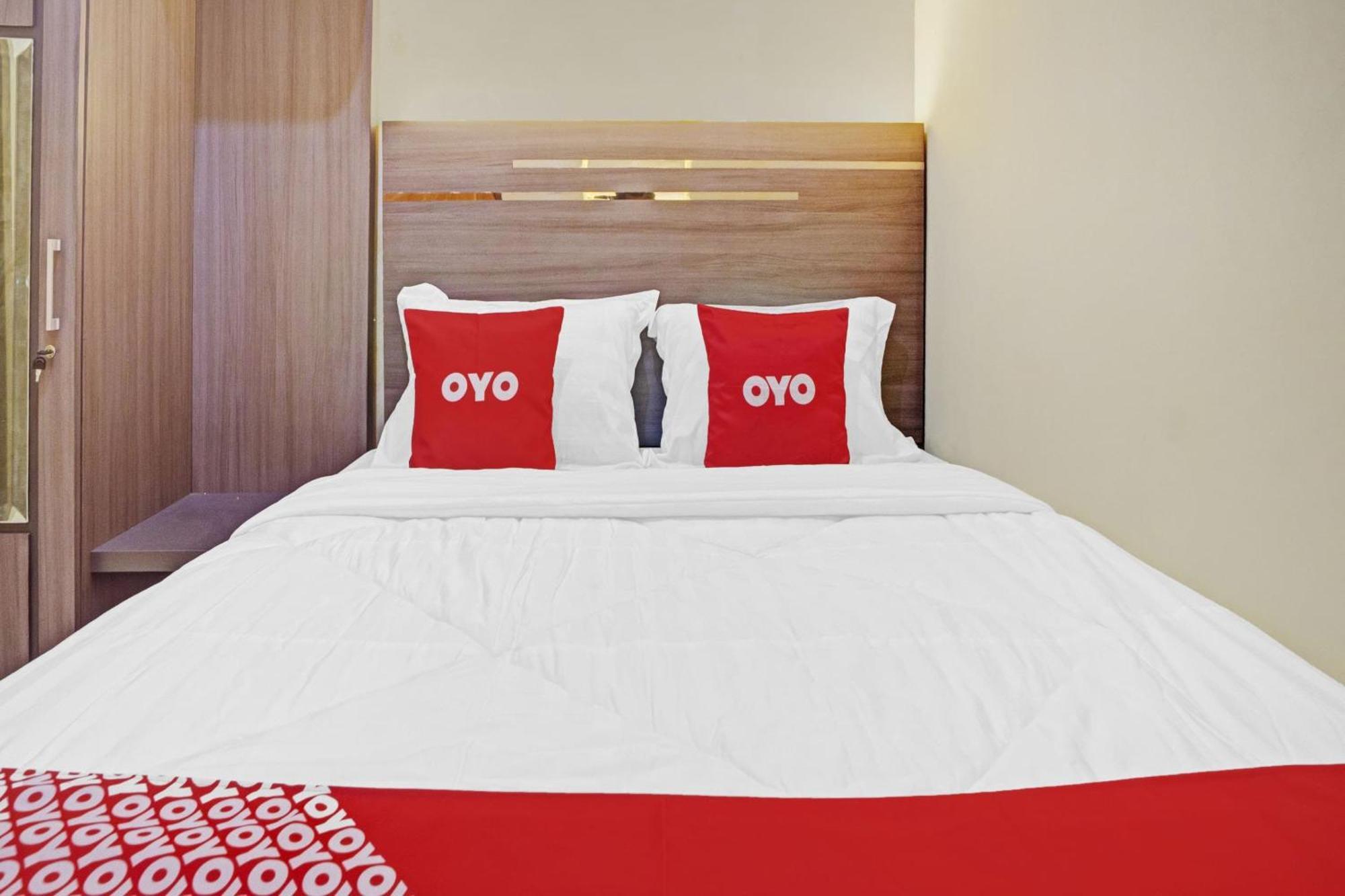 Oyo Life 90737 Losmen Aini Syariah Batu  Exteriér fotografie